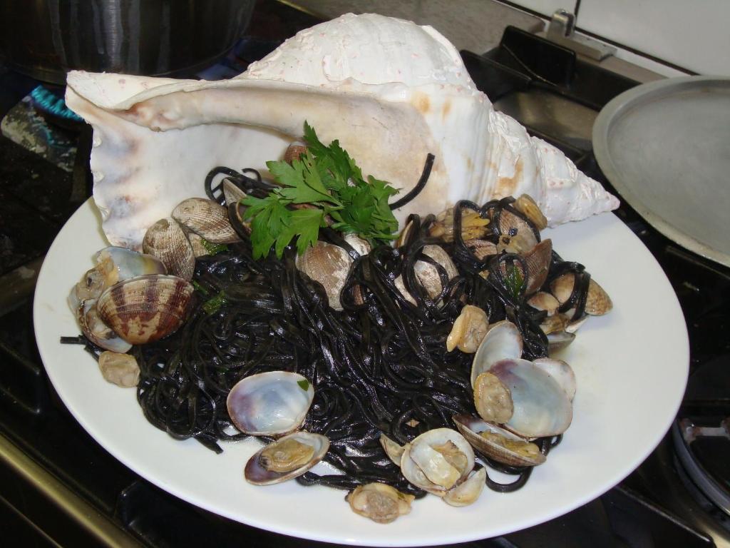 Logis Hotel Restaurant La Tete Des Faux Льо Боном Екстериор снимка