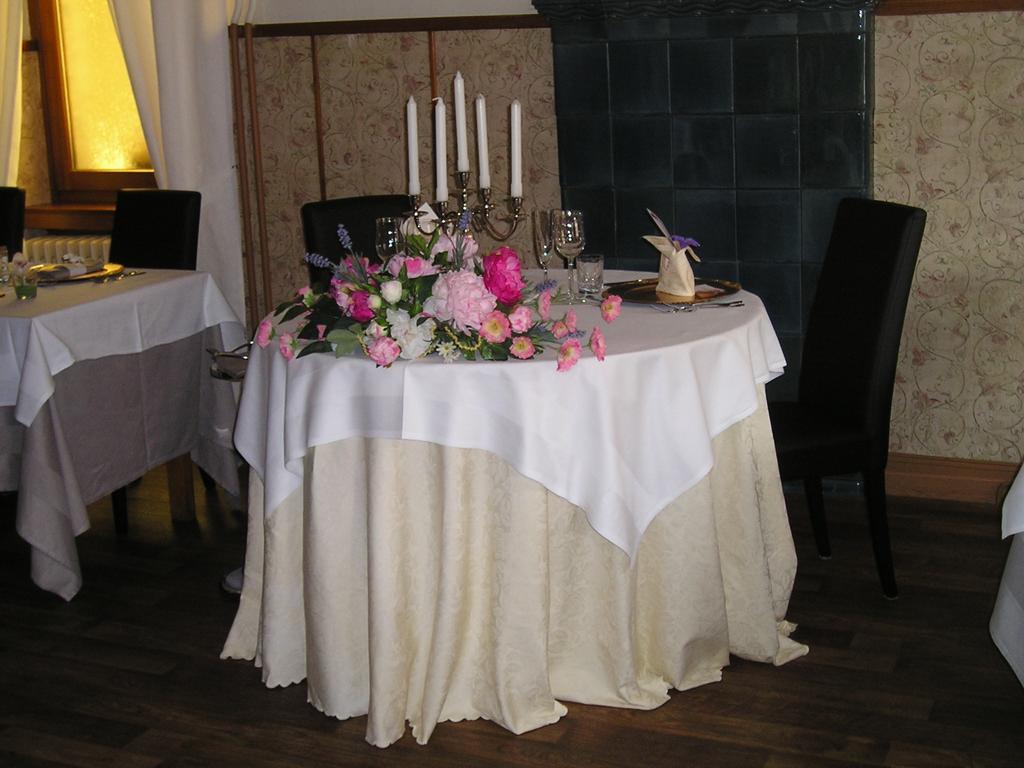 Logis Hotel Restaurant La Tete Des Faux Льо Боном Екстериор снимка