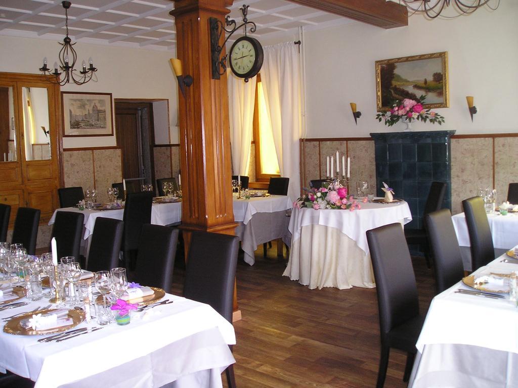 Logis Hotel Restaurant La Tete Des Faux Льо Боном Екстериор снимка